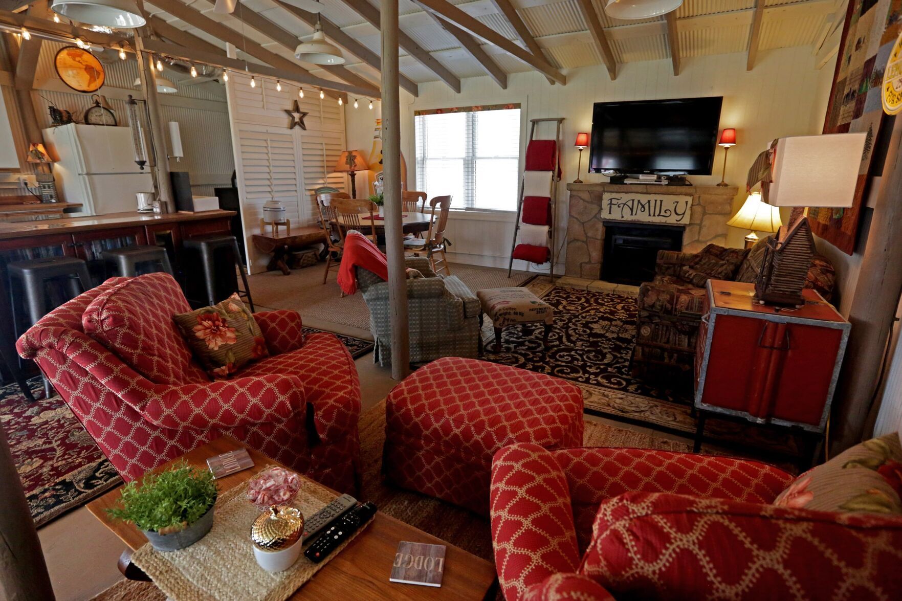 At Home with Allie and Jim Wright in Silex